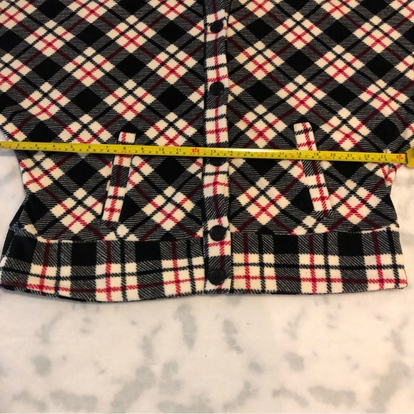 LIZ CLAIBORNE ACTIVE FLEECE PLAID RED/BLACK PONCHO/CAPE SIZE (L) - Picture 13 of 14